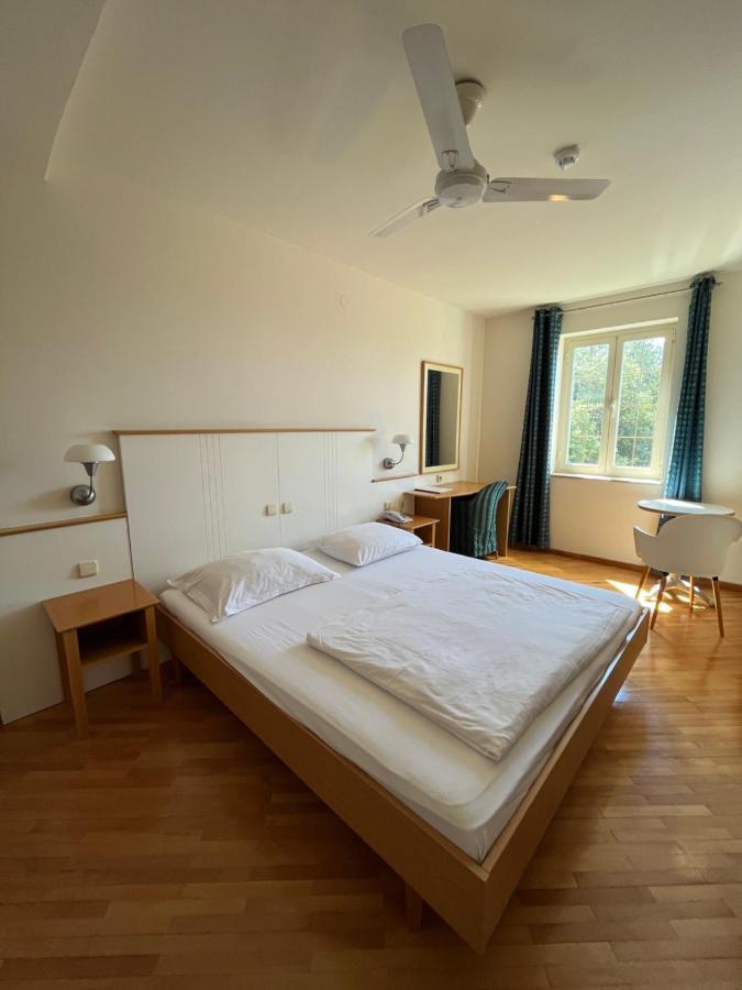 Aparthotel Plat 米利尼 外观 照片
